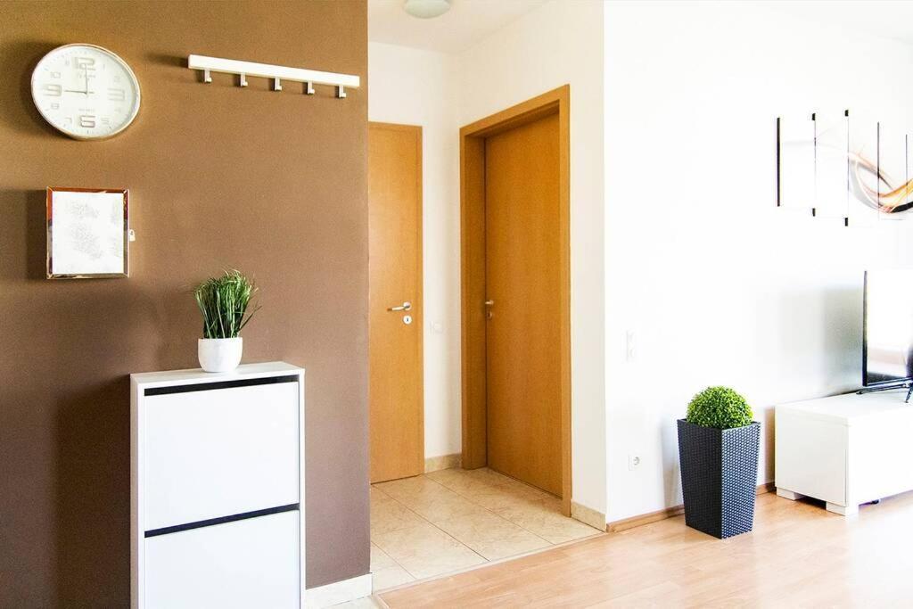 Vip Mini Resort,Private Parking & Balcony Budapest Exterior photo